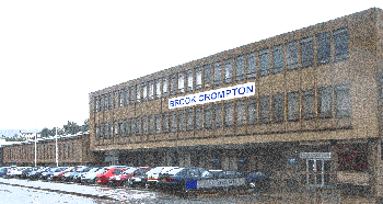 front1.GIF (44658 bytes)